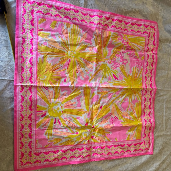 Lilly Pulitzer wrap - Picture 4 of 7